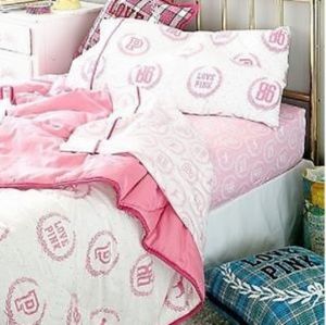 LOWEST price!! RARE LOGO FULL/QUEEN COMFORTER